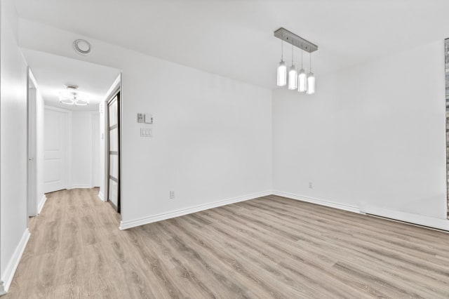 Salon — 629, Boul. des Grives, 1, Gatineau (Hull), J9A0C2, Gatineau (Hull)