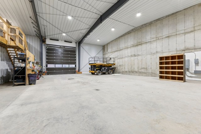 Photo 3 — 41, Ch. Industriel, A, Val-des-Monts, J8N4B3, Val-des-Monts