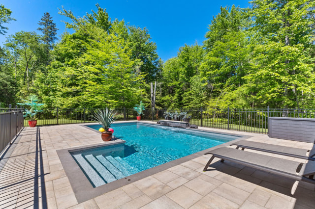 Terrasse — 14, Ch. du Menuisier, L'Ange-Gardien, J8L0K3, L'Ange-Gardien