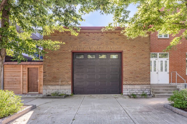 Garage — 452 - 456 Rue St-Sauveur, Québec