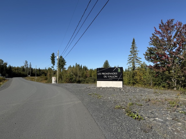 Photo 2 — 82 avenue de la Sapinière, Saint-René