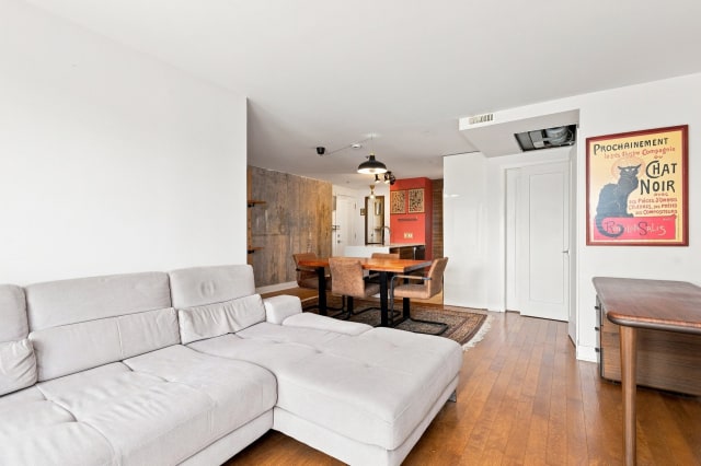 Salon — 135, Rue Beaubien O., 202, Montréal (Rosemont/La Petite-Patrie), H2V1C3, Montréal (Rosemont/La Petite-Patrie)