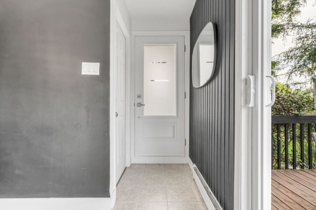 Hall d'entrée — 484 Rue de la Garonne, Lévis