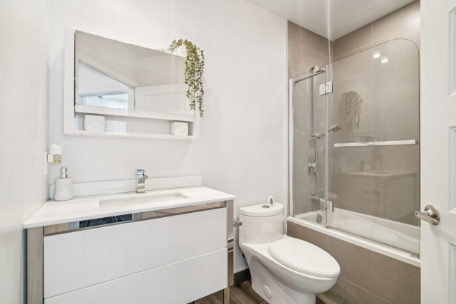 Salle de bains — 775 Av. Plymouth, Mont-Royal