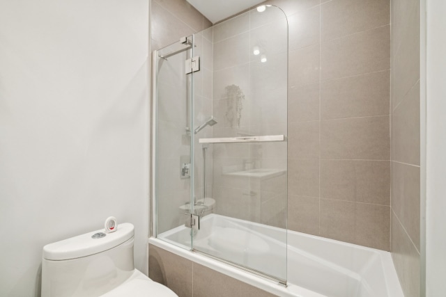 Salle de bains — 775 Av. Plymouth, Mont-Royal