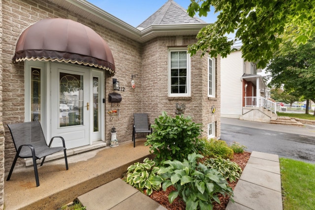 Façade — 212 Rue Jules-Verne, Gatineau