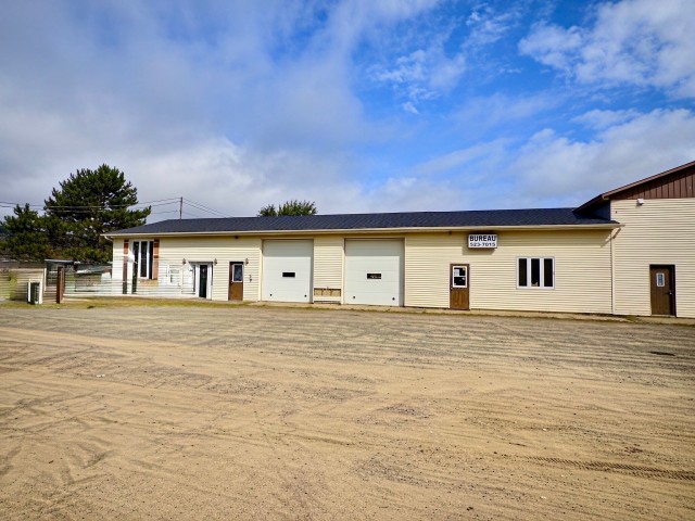 Façade — 579 - 581 Route 155 S., La Tuque