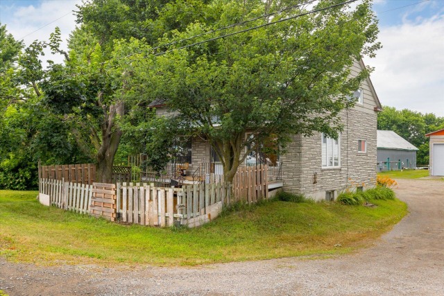 Façade — 266 - 270 Ch. de la Grande-Rivière, Saint-Barnabé