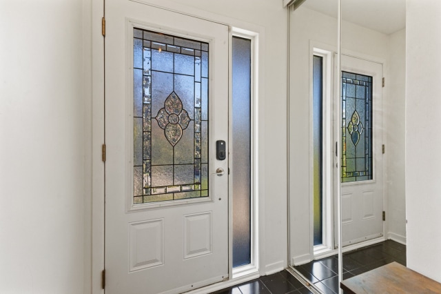 Hall d'entrée — 182 Rue des Tulipes, Gatineau