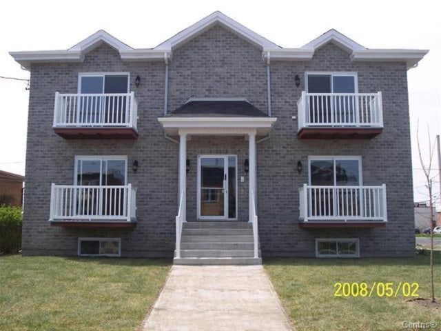 Façade — 3996 Rue Mance, Longueuil