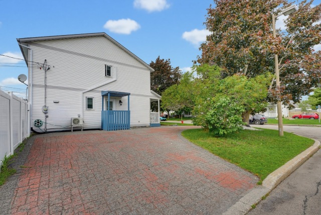 Photo 2 — 27 Rue de Sabrevois, Gatineau