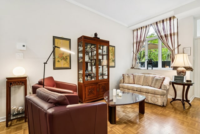 Salon — 4400, Boul. Champlain, 108, Montréal (Verdun/Île-des-Soeurs), H4G1A9, Montréal (Verdun/Île-des-Soeurs)