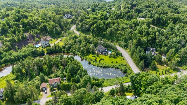 Photo aérienne — 18, Ch. des Rochers, Saint-Sauveur, J0R1R1, Saint-Sauveur