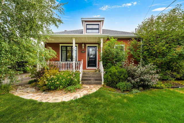 Façade — 211, Rue St-Georges, Ange-Gardien, J0E1E0, Ange-Gardien