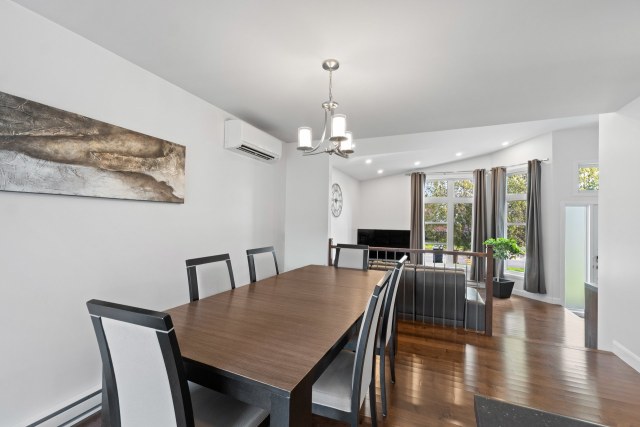 Salle à manger — 3417, Rue Boisclair, Boisbriand, J7H1M3, Boisbriand