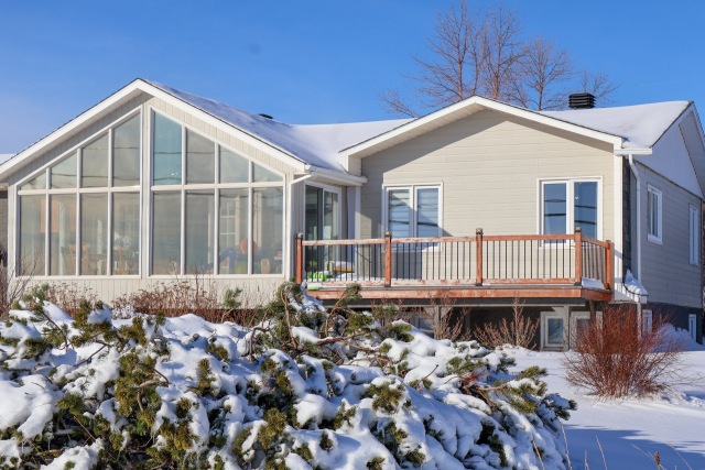 Façade — 804 Route 132 O., Percé