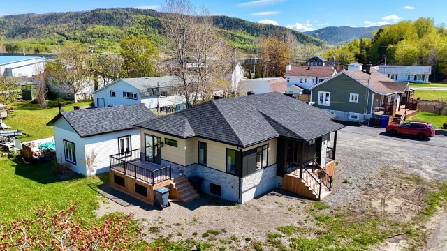 Extérieur — 6 Rue du Quai, Grande-Vallée