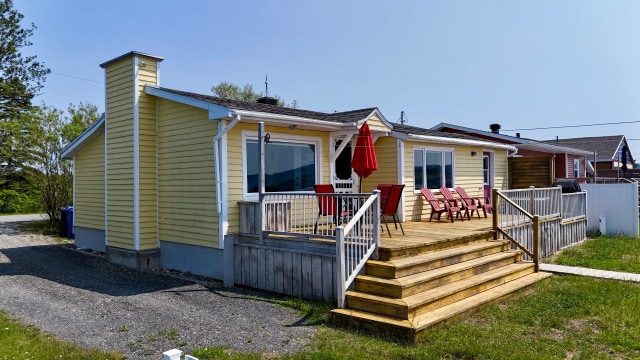 Face arrière — 81 Rue de la Plage, Gaspé