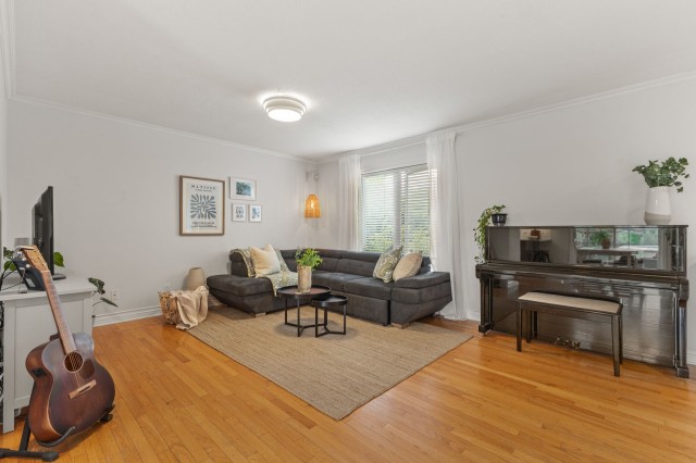 Salon — 39 Rue de la Petite-Nation, Gatineau