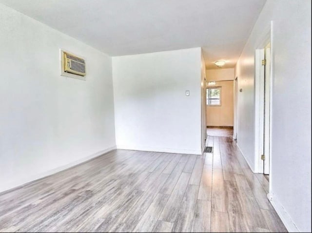 Salon — 30 Rue Osgoode, Gatineau