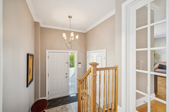 Hall d'entrée — 4472 Rue Stéphanie, Laval