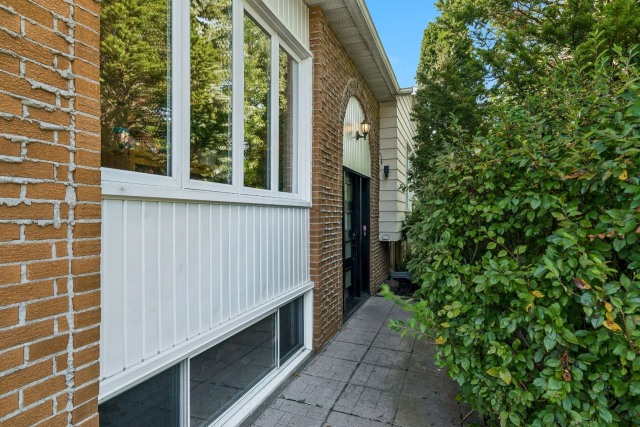 Façade — 886 Rue des Jardins, Sainte-Julie