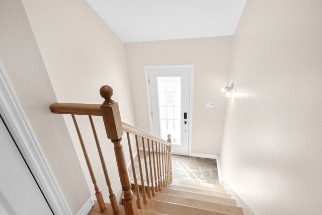 Hall d'entrée — 1048 Rue de Narbonne, Lévis