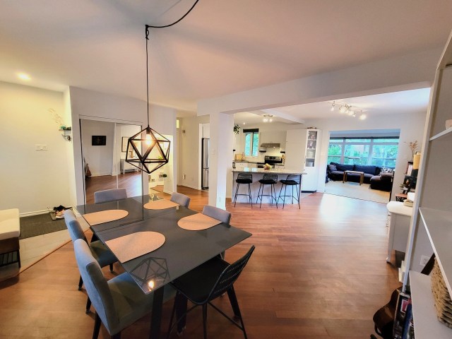 Salle à manger — 836 - 838 Av. du Bon-Air, Québec