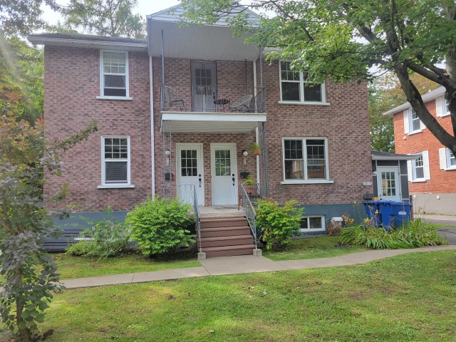 Façade — 836 - 838 Av. du Bon-Air, Québec