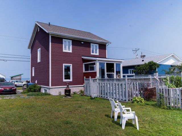 Photo 3 — 2067 Rue de Matane-sur-Mer, Matane