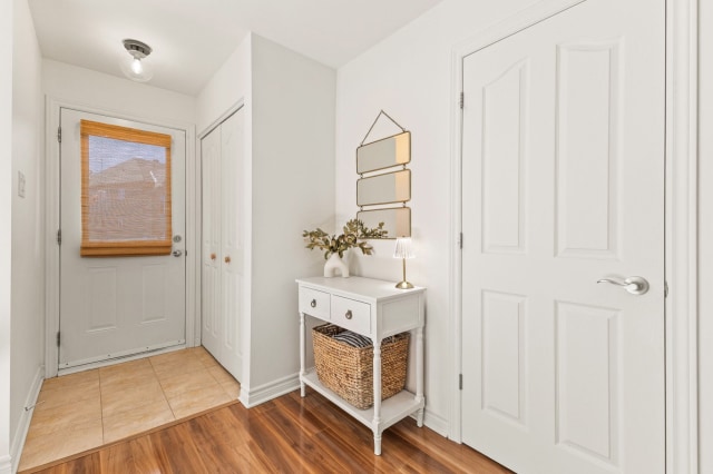 Hall d'entrée — 30 Rue du Zénith, Gatineau