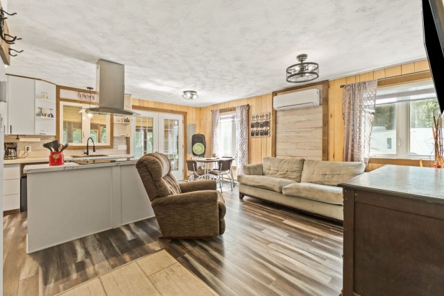 Salon — 14 Ch. du Lac-Jack, Mulgrave-et-Derry