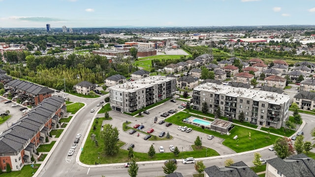 Photo aérienne — 919 Rue Jules-Huot, Laval