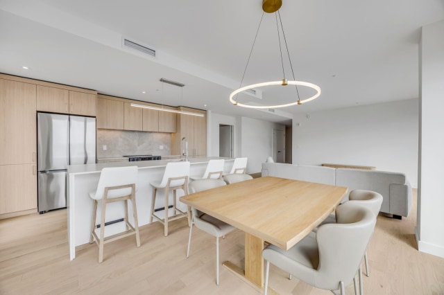 Salle à manger — 1300 Av. de Germain-des-Prés, Québec