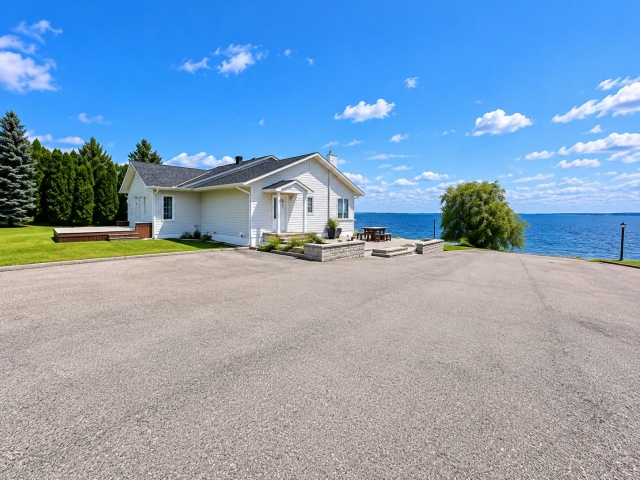 Face arrière — 983 Boul. de l'Anse, Roberval