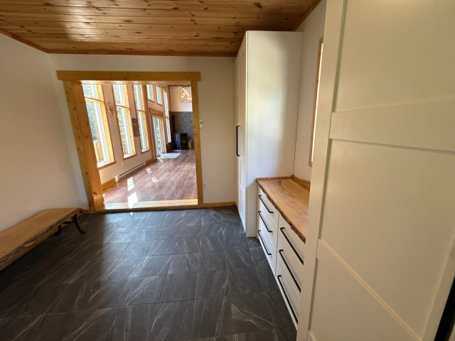Hall d'entrée — 25 Route 138, Saint-Hilarion