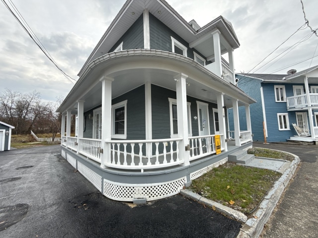 Façade — 102 - 104 Rue St-Joseph, Baie-Saint-Paul