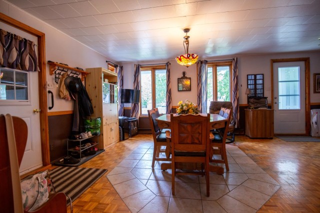 Salle à manger — 62 Rue Principale, Notre-Dame-des-Monts
