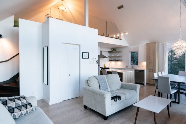 Salon — 70 Ch. de la Seigneurie, Les Éboulements