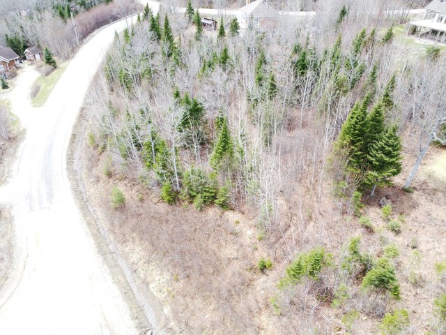 Terrain — Ch. du Plateau, Petite-Rivière-Saint-François