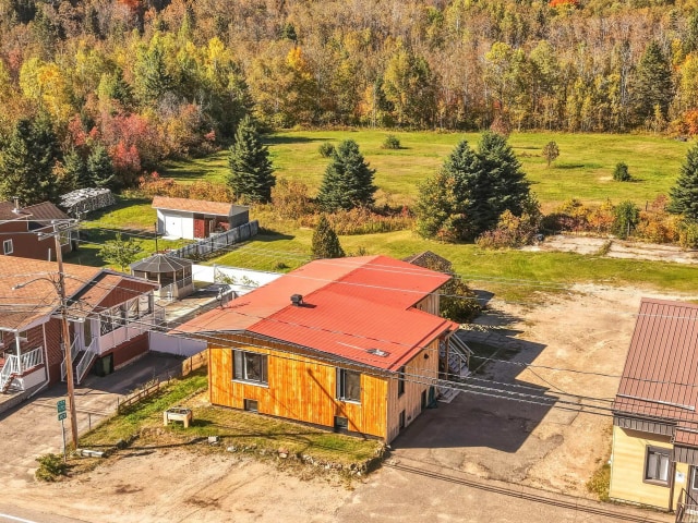 Vue d'ensemble — 15 - 15C Rue St-Jean-Baptiste, L'Anse-Saint-Jean