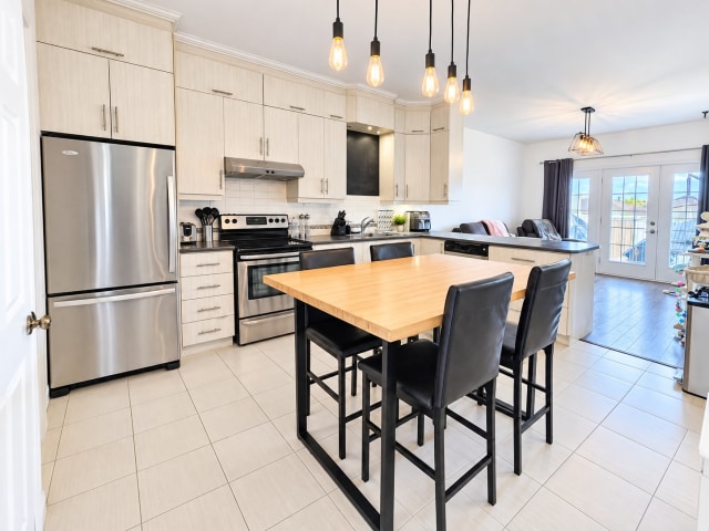 Photo 2 — 3944 Rue de la Fabrique, Saguenay