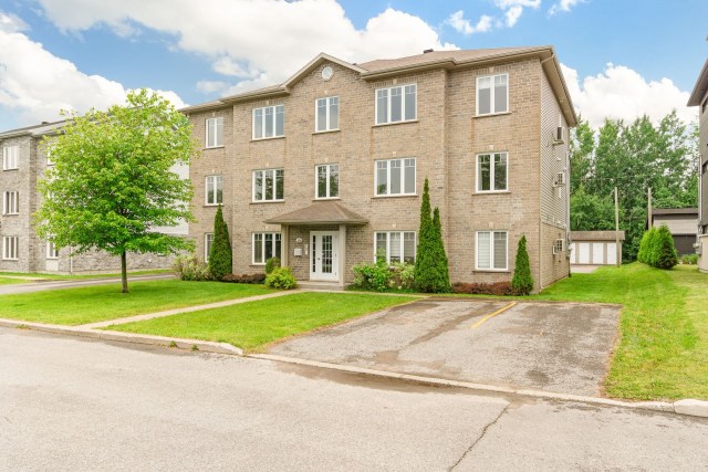 Façade — 2460 Rue de la Garonne, Trois-Rivières