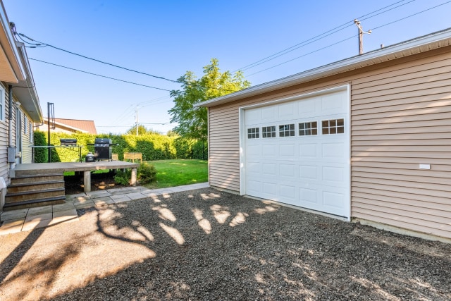 Garage — 567 Rue Palardy, Contrecoeur
