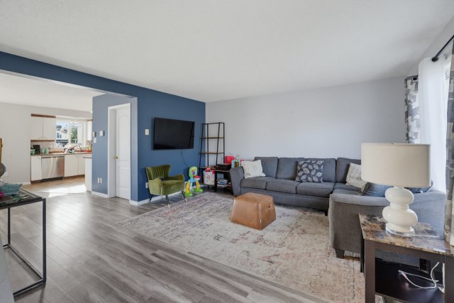 Salon — 703 Rue A.-Gibeault, Gatineau