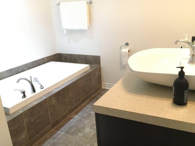 Photo 4 — 102-1335 Rue Graveline, Laval