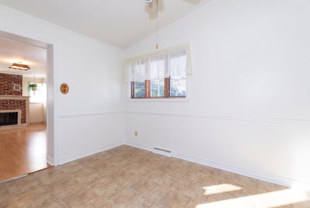 Salle à manger — 11 Rue Paul-VI, Châteauguay