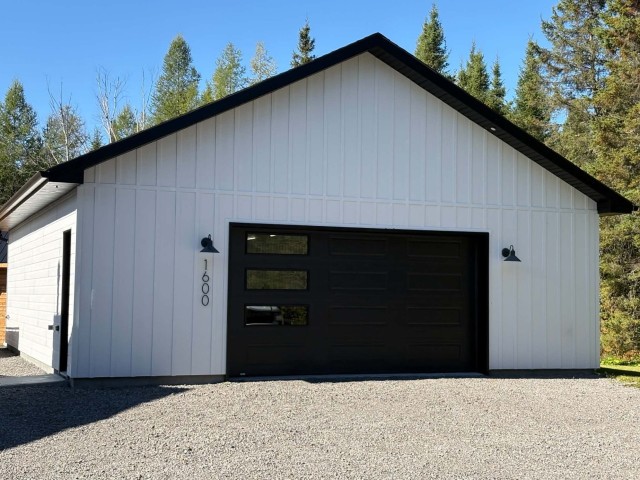 Garage — 1600 Ch. Goloka, Saint-Honoré