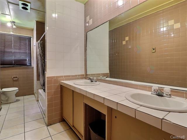 Salle de bains — 365 - 371 46e Rue E., Québec