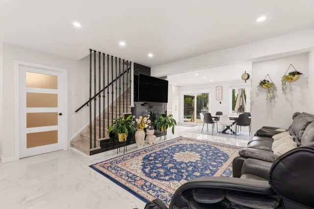 Salon — 43 Rue du Cabernet, Gatineau
